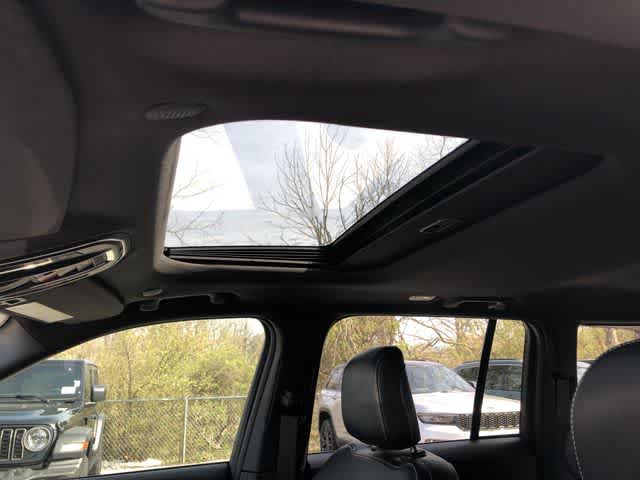 Thumbnail: 2025 Jeep Grand Cherokee - 13