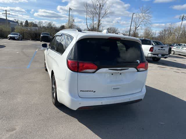 Thumbnail: 2018 Chrysler Pacifica - 14