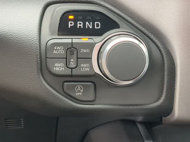 Thumbnail: 2026 RAM 1500 - 32