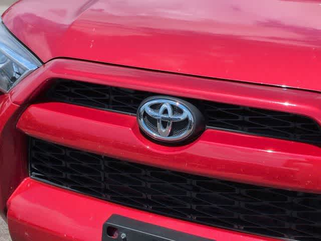 Thumbnail: 2016 Toyota 4Runner - 12