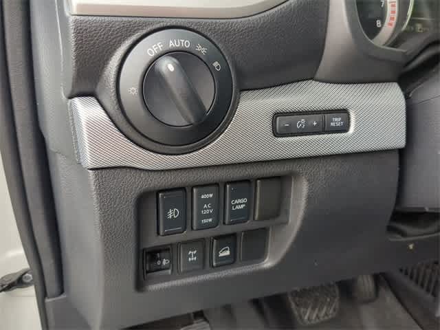 Thumbnail: 2018 Nissan Titan - 18