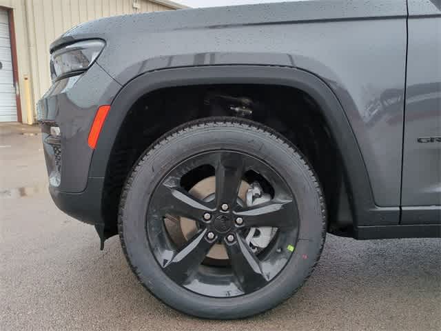 Thumbnail: 2025 Jeep Grand Cherokee - 14