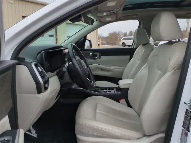 Thumbnail: 2022 Kia Sorento - 17