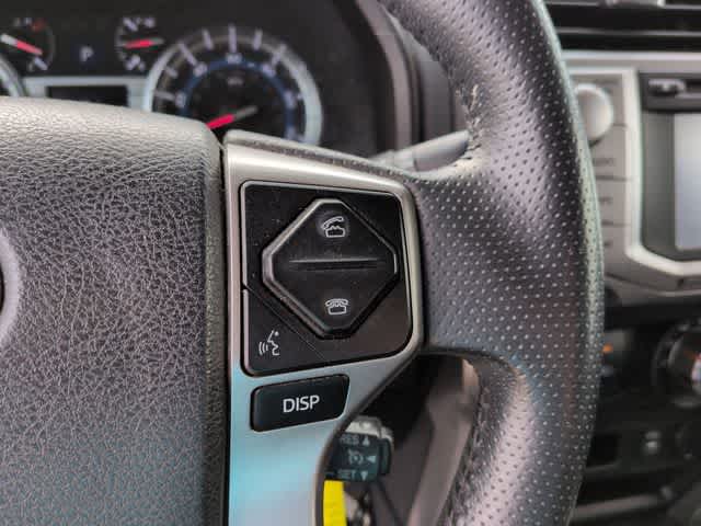 Thumbnail: 2015 Toyota 4Runner - 24