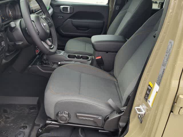 Thumbnail: 2026 Jeep Gladiator - 15