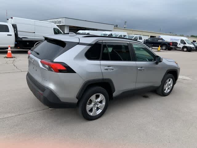 Thumbnail: 2019 Toyota RAV4 - 25
