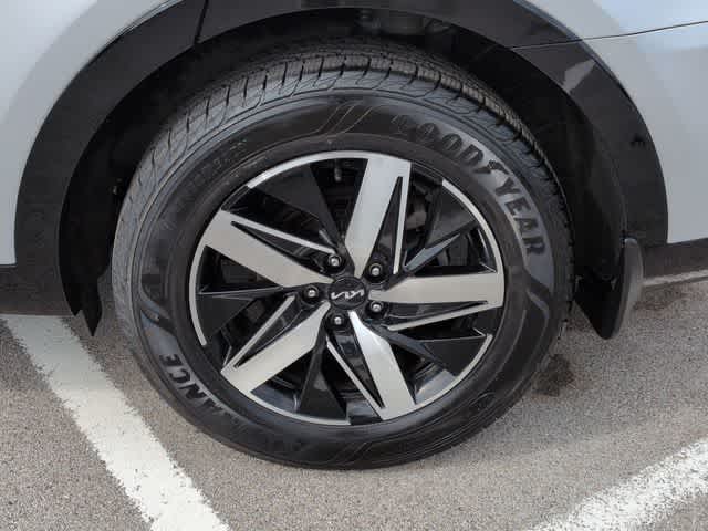 Thumbnail: 2022 Kia Sorento - 12