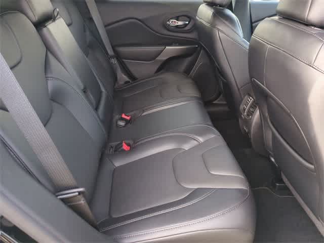 Thumbnail: 2021 Jeep Cherokee - 21