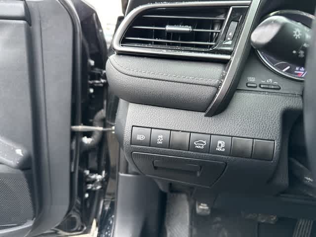 Thumbnail: 2020 Toyota Camry - 12