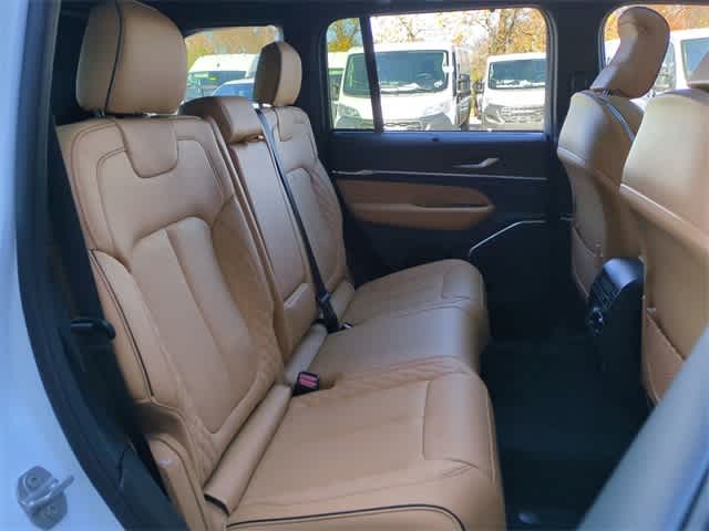 Thumbnail: 2025 Jeep Grand Cherokee - 22