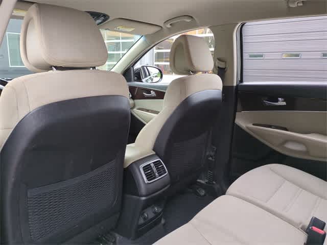 Thumbnail: 2016 Kia Sorento - 19
