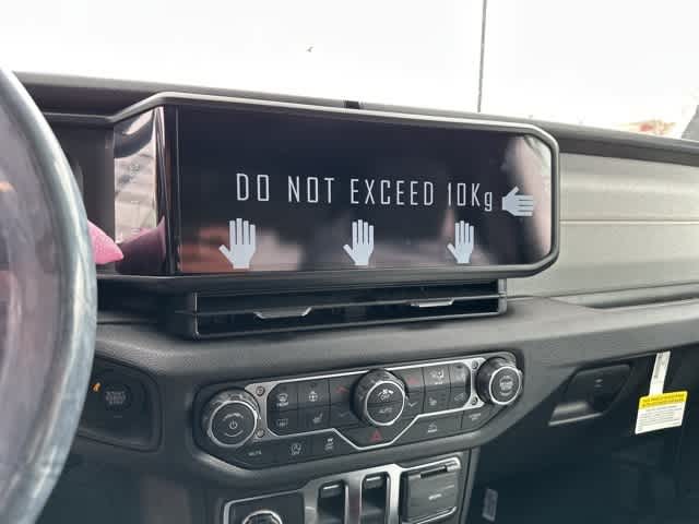 Thumbnail: 2026 Jeep Wrangler - 3