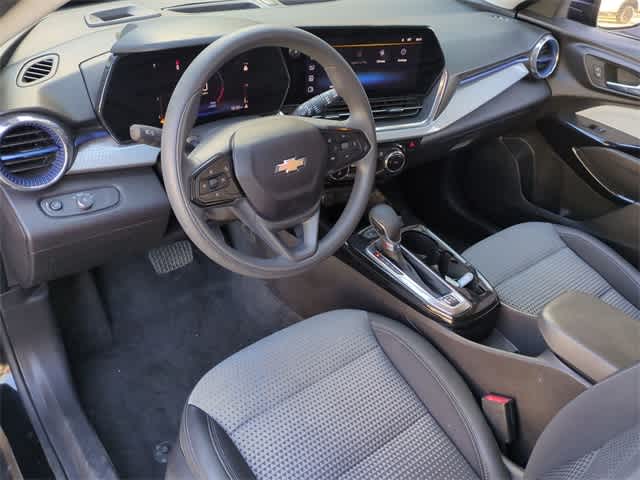 Thumbnail: 2025 Chevrolet Trax - 10