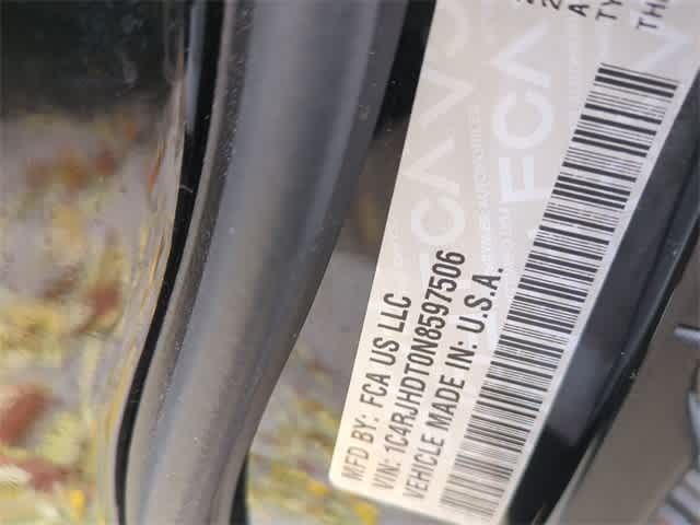 Thumbnail: 2022 Jeep Grand Cherokee - 38