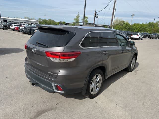 Thumbnail: 2017 Toyota Highlander - 19