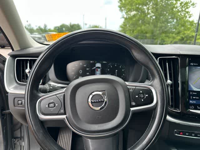 Thumbnail: 2018 Volvo XC60 - 12