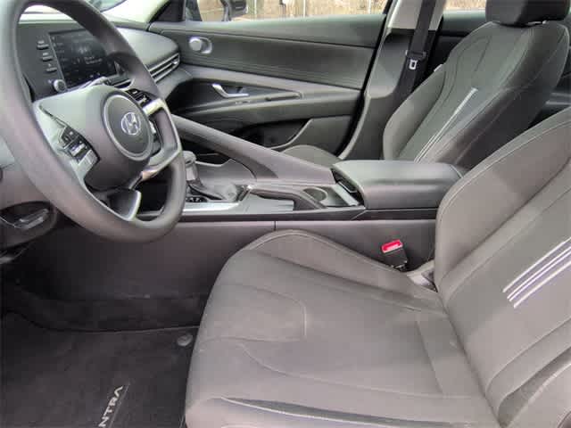 Thumbnail: 2023 Hyundai Elantra - 8