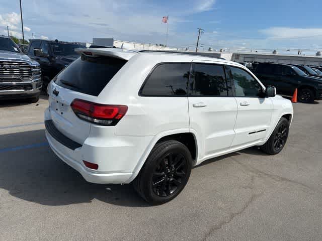 Thumbnail: 2019 Jeep Grand Cherokee - 21