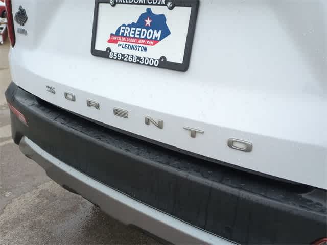 Thumbnail: 2022 Kia Sorento - 13