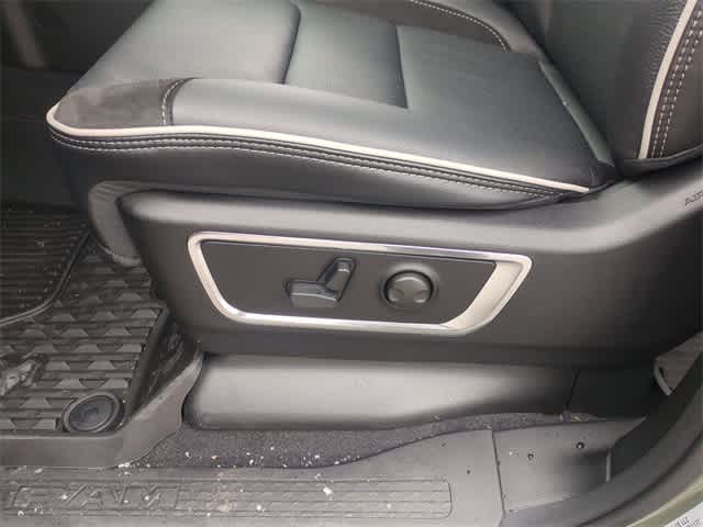 Thumbnail: 2026 RAM 1500 - 18