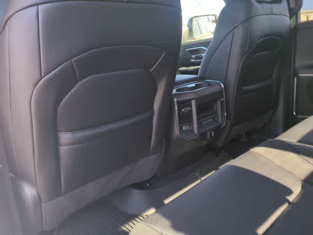 Thumbnail: 2026 RAM 1500 - 18