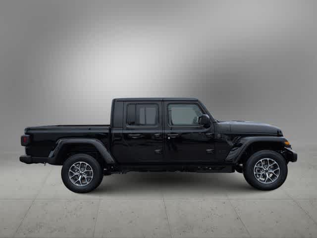 Thumbnail: 2026 Jeep Gladiator - 9
