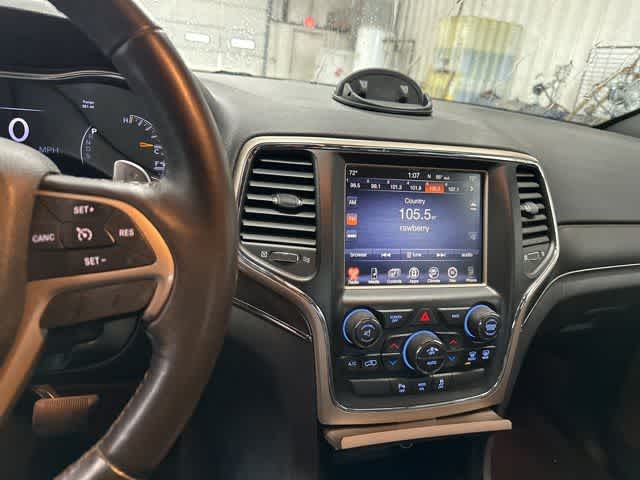 Thumbnail: 2015 Jeep Grand Cherokee - 12