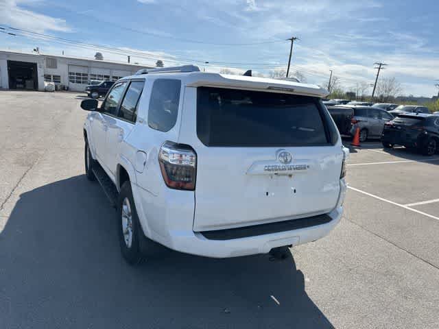 Thumbnail: 2016 Toyota 4Runner - 16