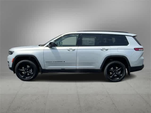 Thumbnail: 2023 Jeep Grand Cherokee L - 5