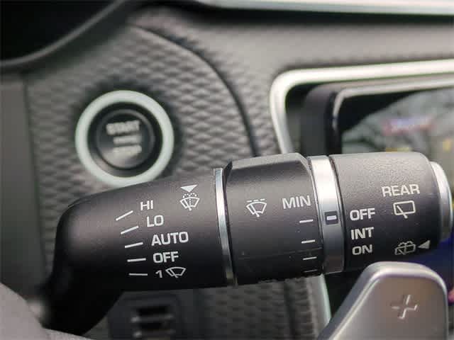 Thumbnail: 2018 Land Rover Range Rover Velar - 28