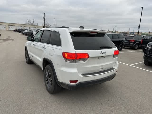 Thumbnail: 2017 Jeep Grand Cherokee - 21