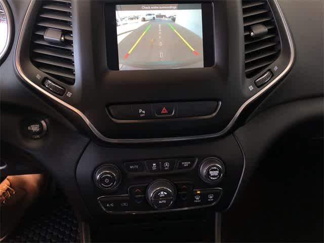 Thumbnail: 2020 Jeep Cherokee - 11