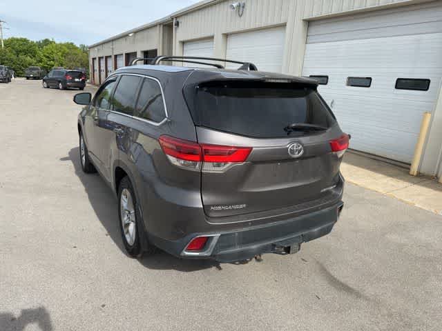 Thumbnail: 2017 Toyota Highlander - 18