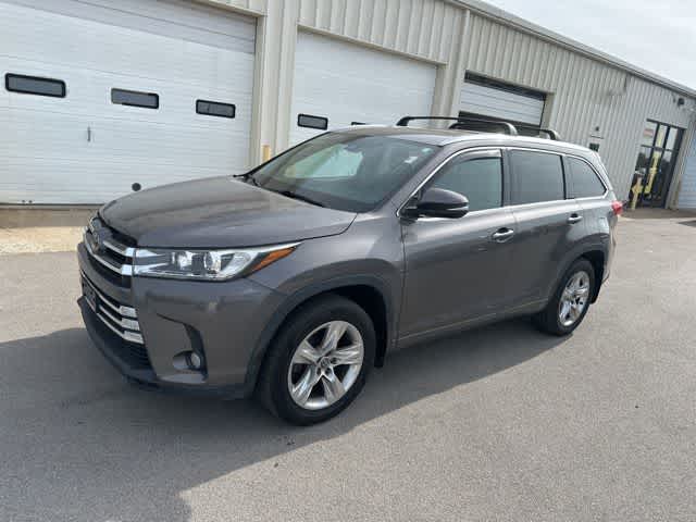 Thumbnail: 2017 Toyota Highlander - 14