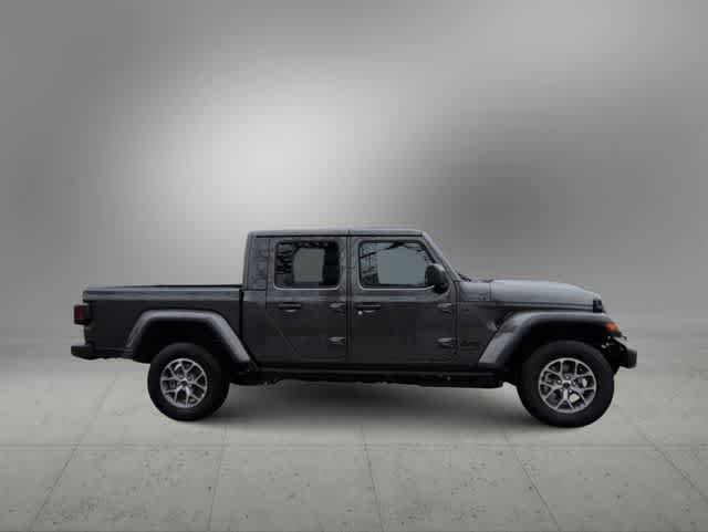 Thumbnail: 2026 Jeep Gladiator - 9