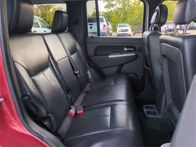 Thumbnail: 2010 Jeep Liberty - 20