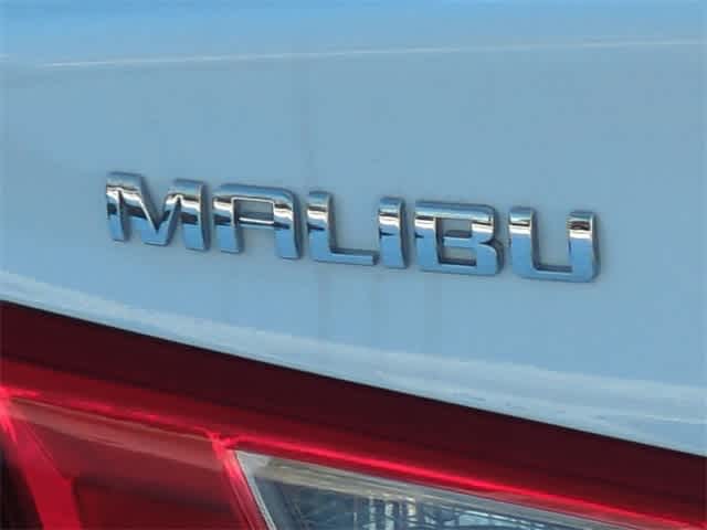 Thumbnail: 2017 Chevrolet Malibu - 13