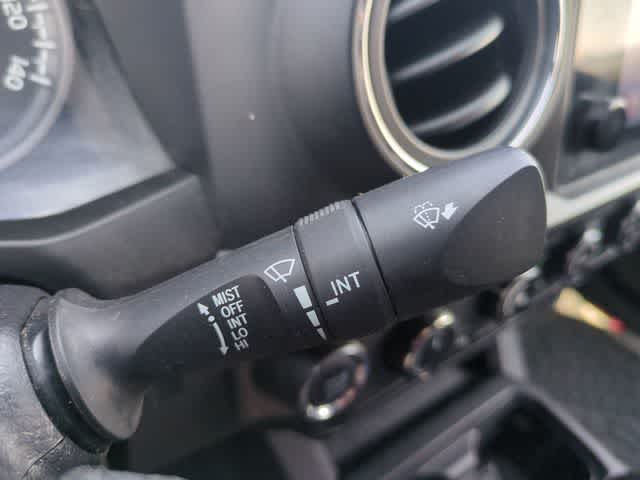 Thumbnail: 2017 Toyota Tacoma - 25