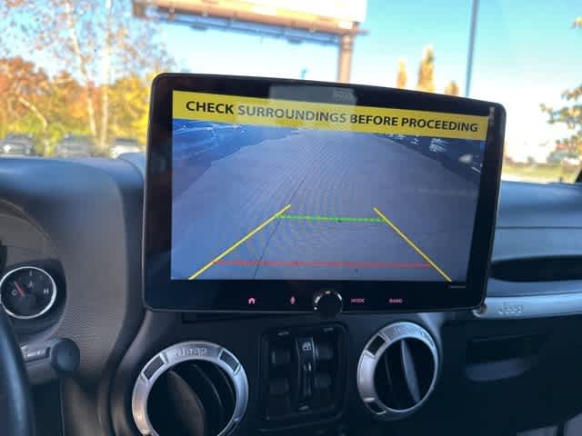 Thumbnail: 2015 Jeep Wrangler - 8