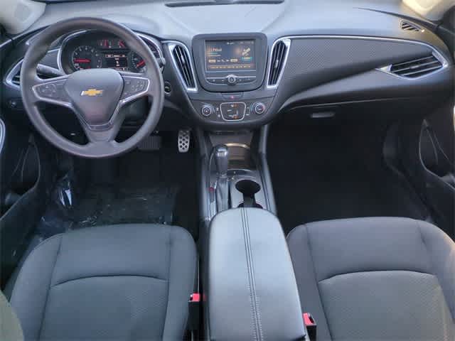 Thumbnail: 2017 Chevrolet Malibu - 16