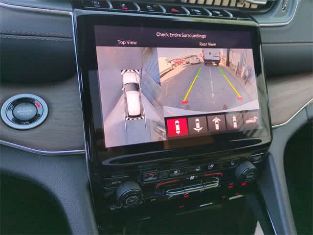 Thumbnail: 2025 Jeep Grand Cherokee - 31