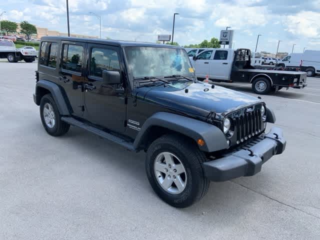 Thumbnail: 2016 Jeep Wrangler - 21