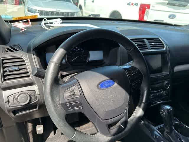 Thumbnail: 2018 Ford Explorer - 3
