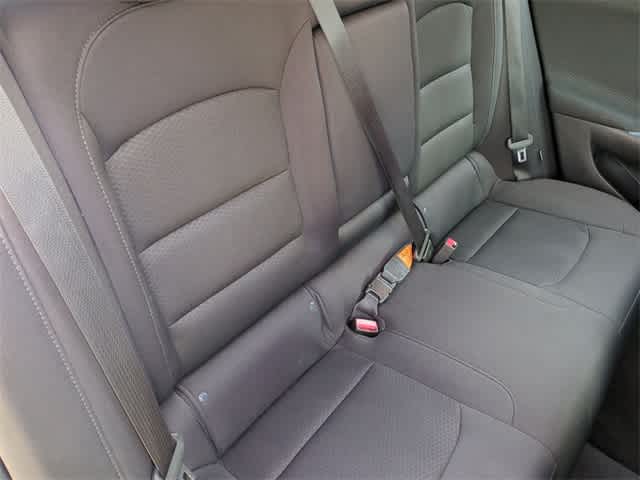 Thumbnail: 2017 Chevrolet Malibu - 21