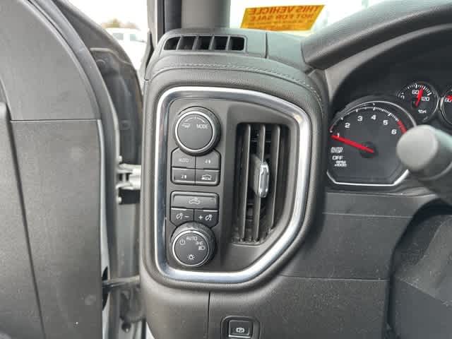 Thumbnail: 2022 Chevrolet Silverado 1500 - 12