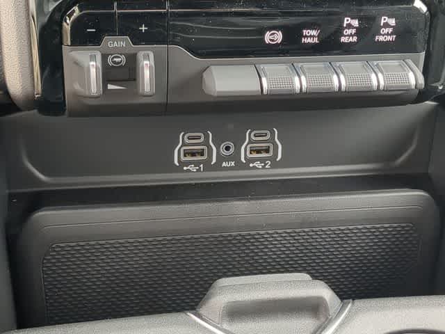 Thumbnail: 2026 RAM 3500 - 32
