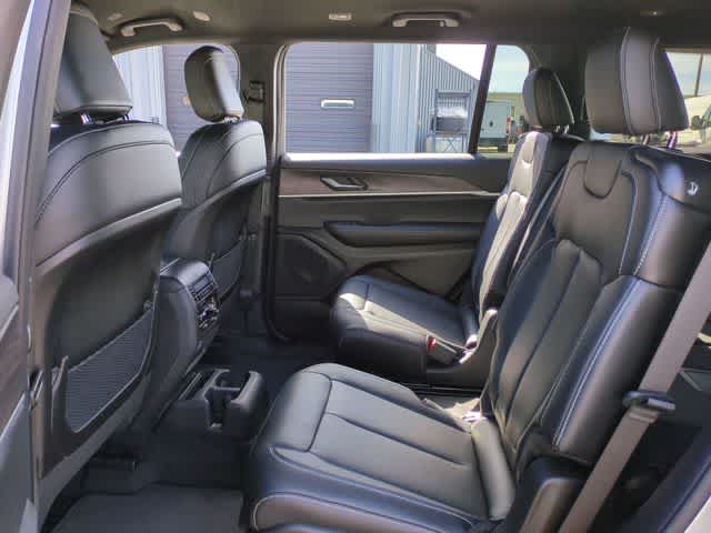 Thumbnail: 2025 Jeep Grand Cherokee L - 20