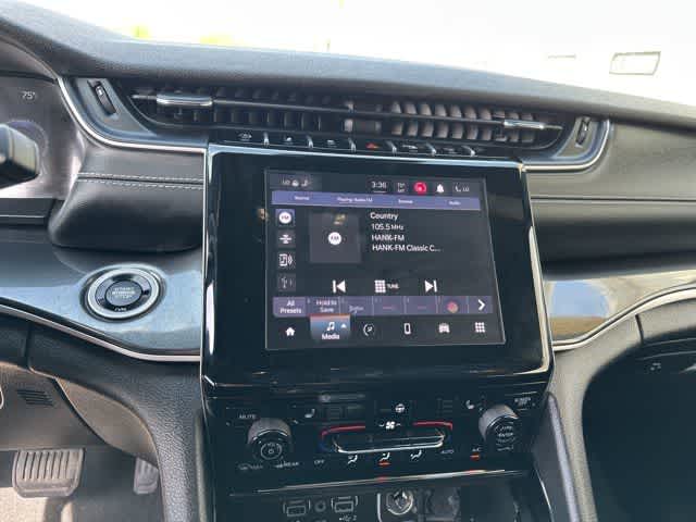 Thumbnail: 2023 Jeep Grand Cherokee - 8