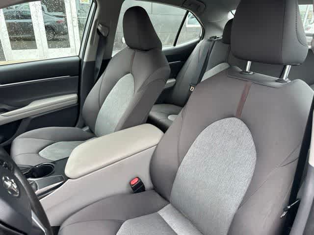 Thumbnail: 2019 Toyota Camry - 4