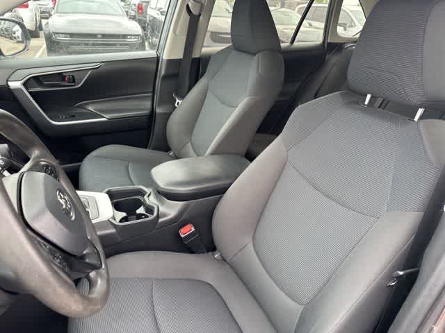 Thumbnail: 2020 Toyota RAV4 - 4